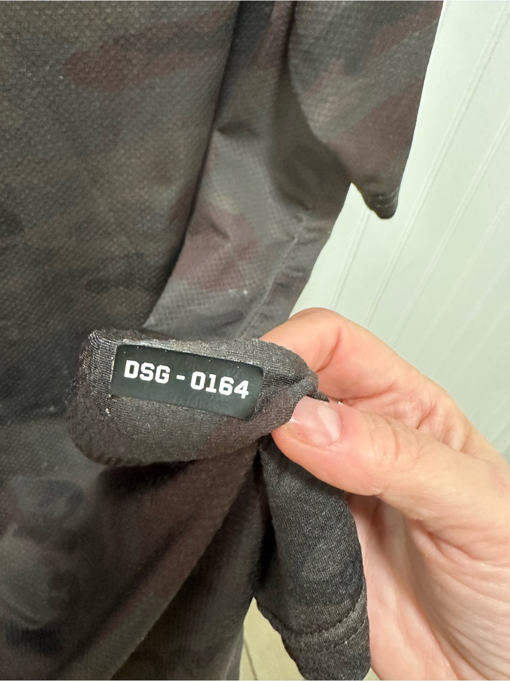 ASRV Men’s Short-Sleeve Camo Performance Tee Black Burgundy see pics for flaws - Picture 11 of 13